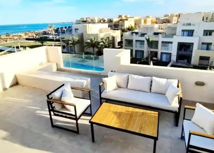 Sea View Penthouse, Rooftop Jacuzzi & Free And Pool Access - Mangrove El Gouna Daire *