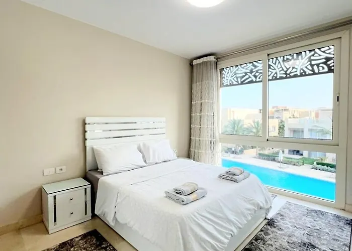 Daire Sea View Penthouse, Rooftop Jacuzzi & Free And Pool Access - Mangrove El Gouna
